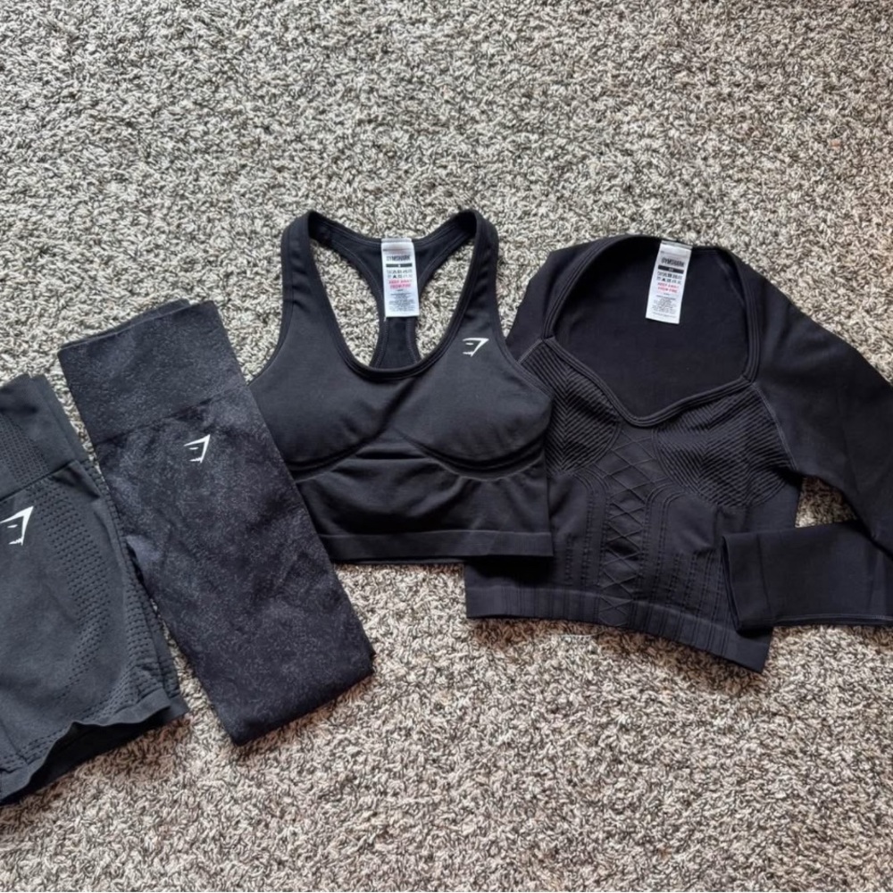 Women's Black Activewear Set - Picture 2 of 8